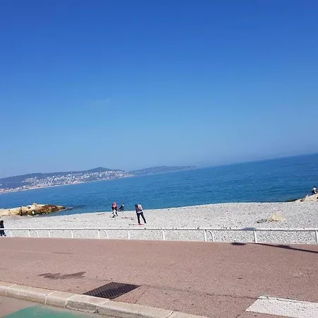 Beau à 50m De La Appartamento