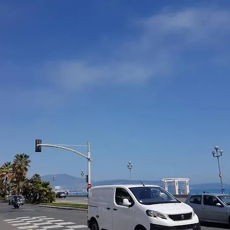 Lägenhet Beau A 50m De La