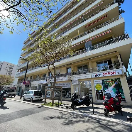 Beau A 50m De La * Nice