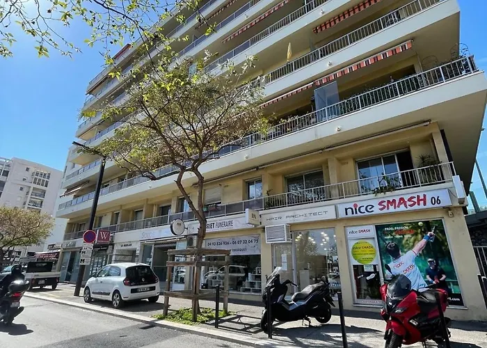 Beau A 50m De La * Nice