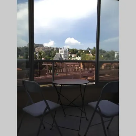 Beau A 50m De La * Nice